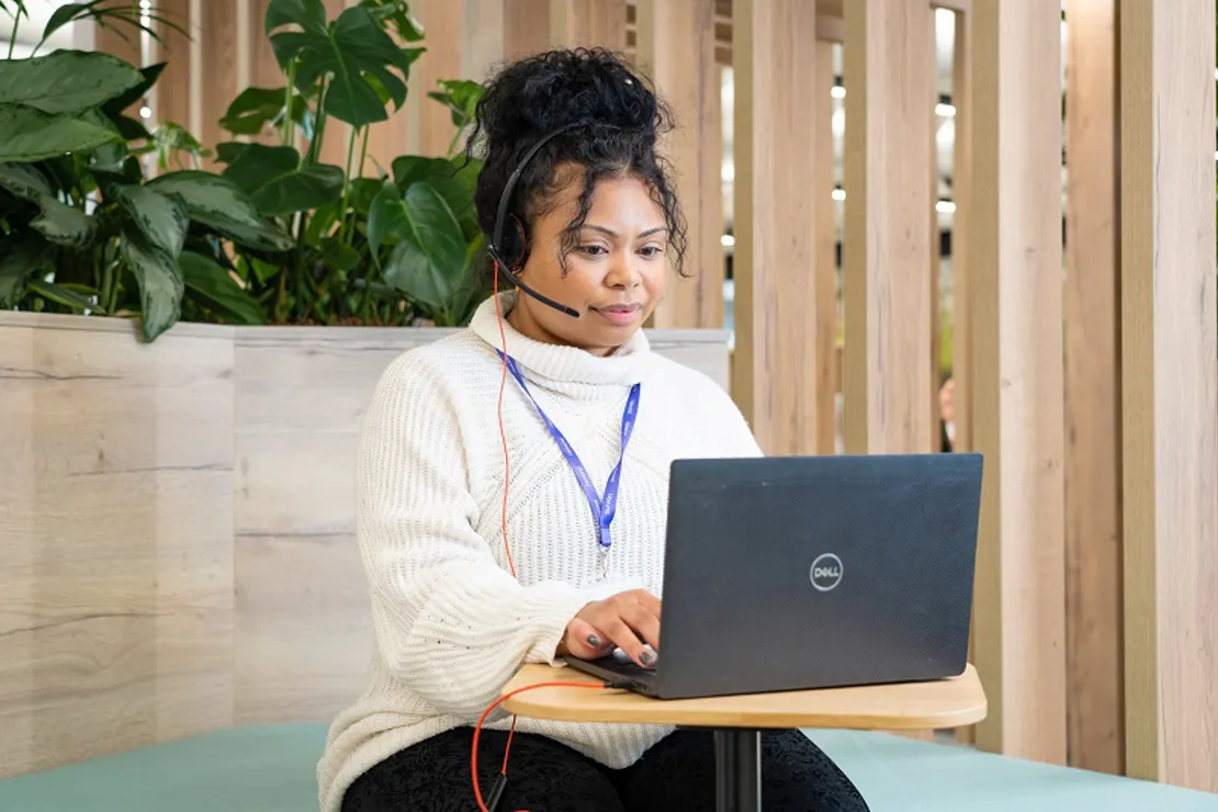 Novuna Employee Customer Service